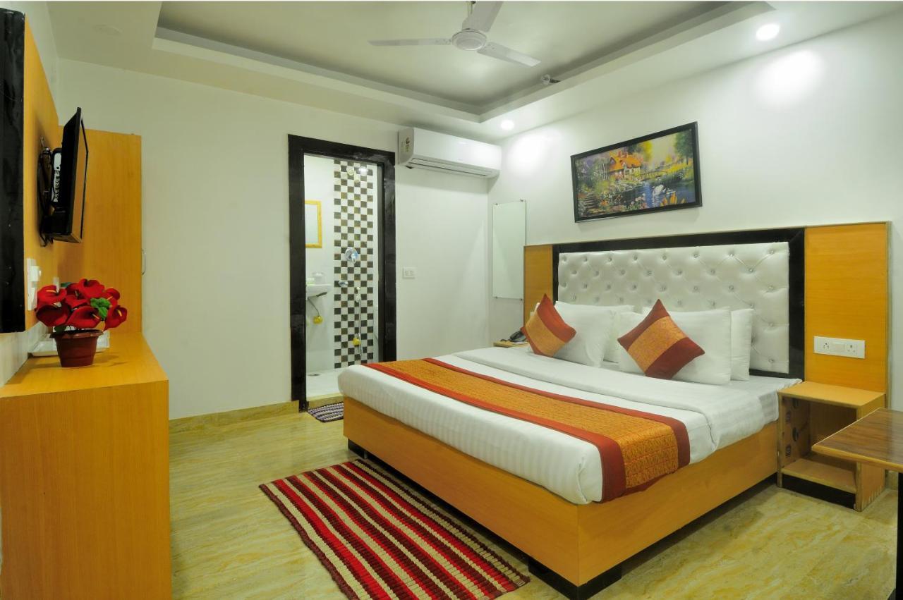 Hotel Noida Delight Exterior photo