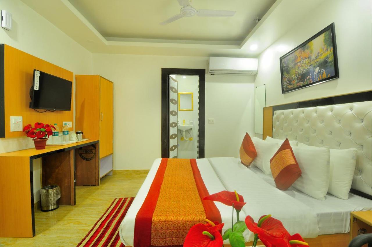 Hotel Noida Delight Exterior photo
