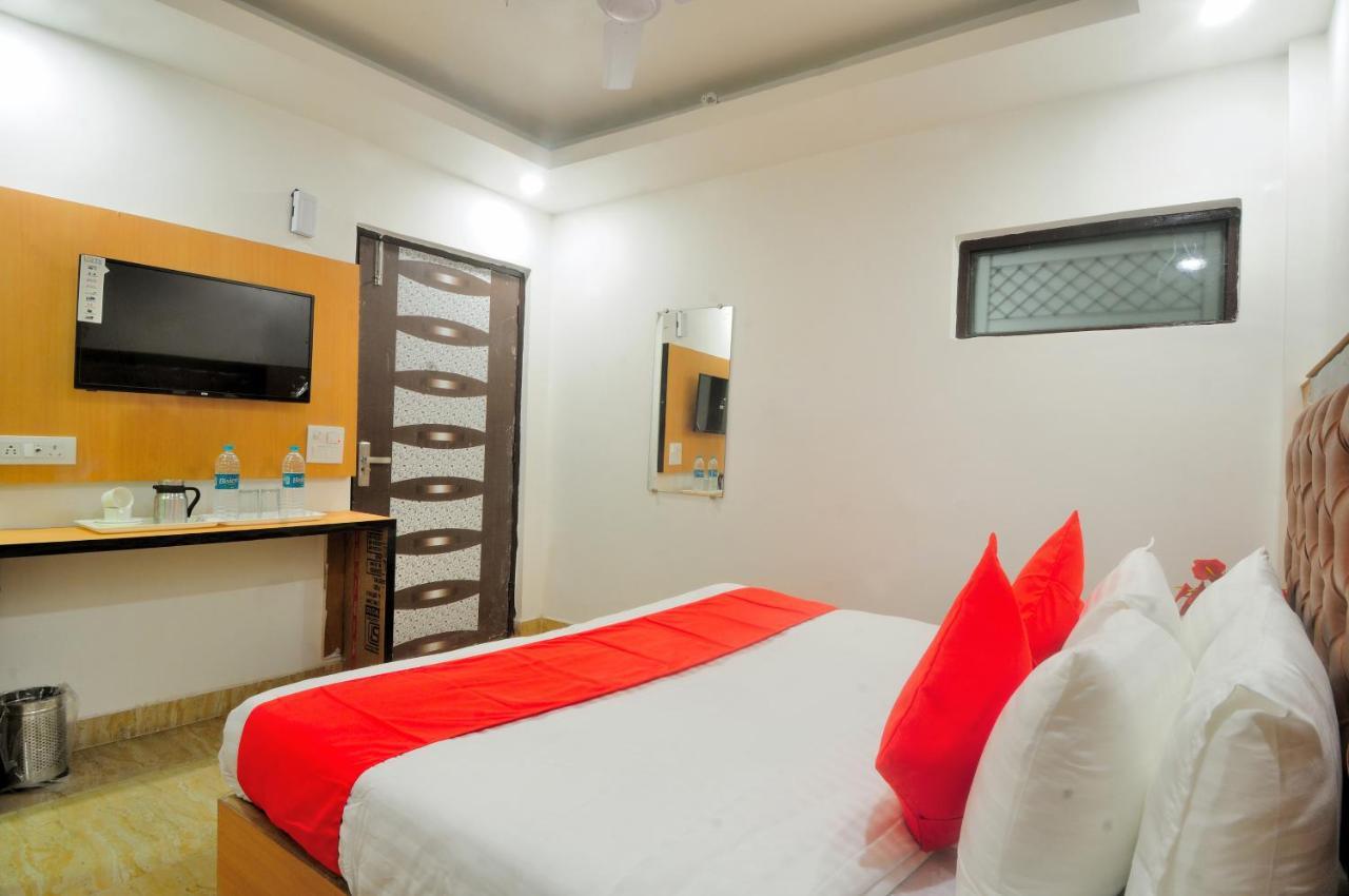 Hotel Noida Delight Exterior photo