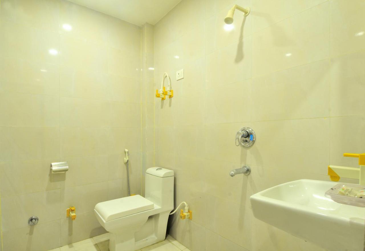 Hotel Noida Delight Exterior photo
